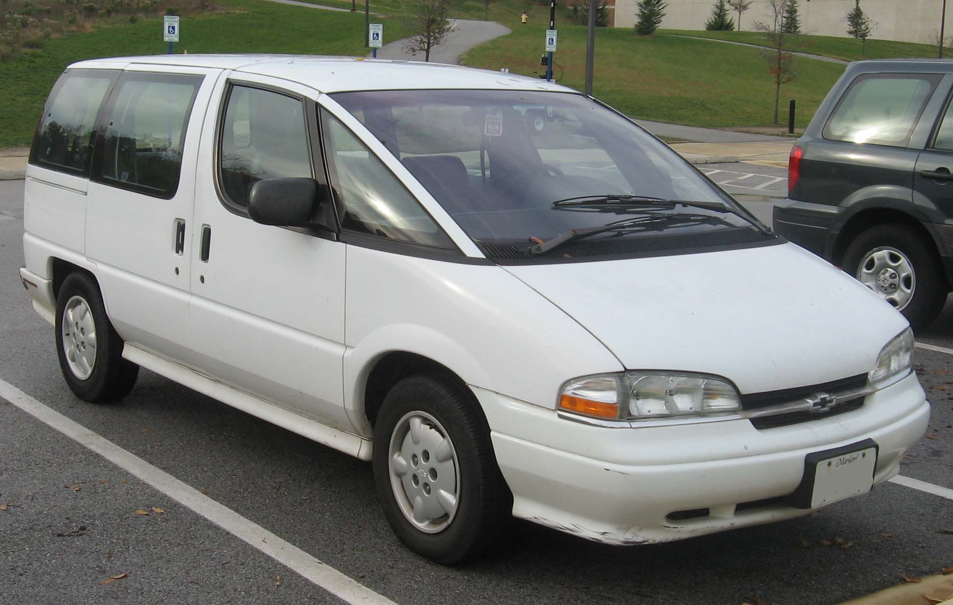 Chevrolet Lumina spécifications techniques et économie de carburant